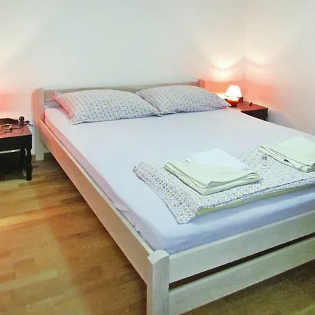 펜션 Im Haus Ella Cdn02117 Dyb